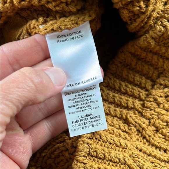 L.L. Bean Gold Cable Knit Crew Neck Sweater - Picture 4 of 5